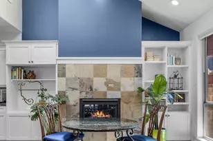 2543 NW Crossing Dr, Bend, OR 97703 - Photo 11