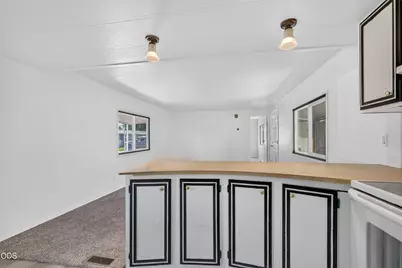 3431 S Pacific Highway #SPC 38, Medford, OR 97501 - Photo 19