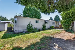 3431 S Pacific Hwy, Medford, OR 97501 - Photo 5