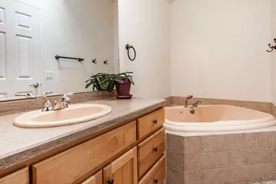 1310 NE Tucson Way, Bend, OR 97701 - Photo 13