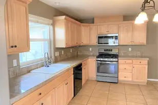 1310 NE Tucson Way, Bend, OR 97701 - Photo 7