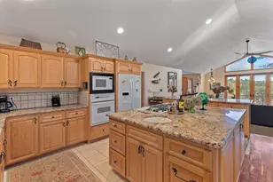 521 Seclusion Loop, Grants Pass, OR 97526 - Photo 17