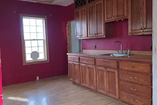 302 W Main St, Klamath Falls, OR 97601 - Photo 17