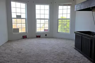 302 W Main St, Klamath Falls, OR 97601 - Photo 3