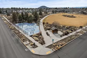 21391 NE Nolan Ct, Bend, OR 97701 - Photo 25