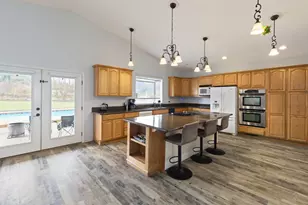 2015 Sleepy Hollow Loop, Grants Pass, OR 97527 - Photo 11