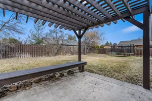 2237 SW Metolius Ave, Redmond, OR 97756 - Photo 23