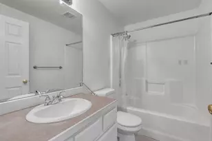 2237 SW Metolius Ave, Redmond, OR 97756 - Photo 21