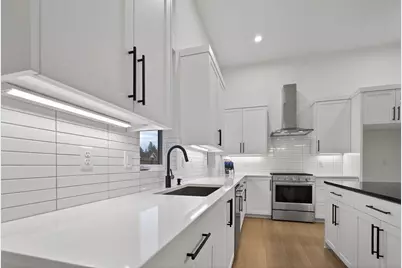 61189 SE Wagyu Drive, Bend, OR 97702 - Photo 11