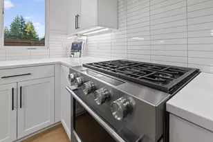 61189 SE Wagyu Dr, Bend, OR 97702 - Photo 9