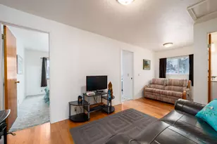 61747 Somerset Dr, Bend, OR 97702 - Photo 19