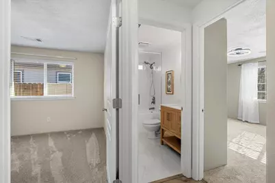 966 Newcastle Street, Medford, OR 97501 - Photo 27