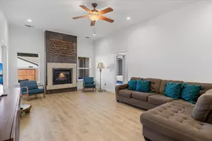 966 Newcastle St, Medford, OR 97501 - Photo 7