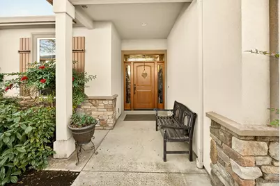 3944 Crystal Springs Drive, Medford, OR 97504 - Photo 3