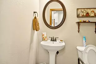 3944 Crystal Springs Dr, Medford, OR 97504 - Photo 27