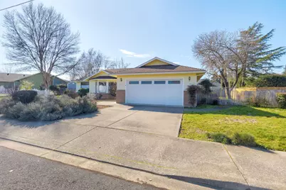 984 Mesman Drive, Grants Pass, OR 97527 - Photo 3