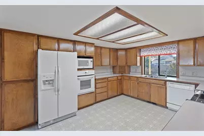 984 Mesman Drive, Grants Pass, OR 97527 - Photo 13