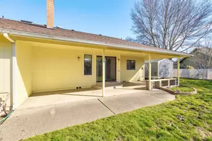 984 Mesman Dr, Grants Pass, OR 97527 - Photo 37