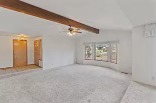 984 Mesman Dr, Grants Pass, OR 97527 - Photo 5