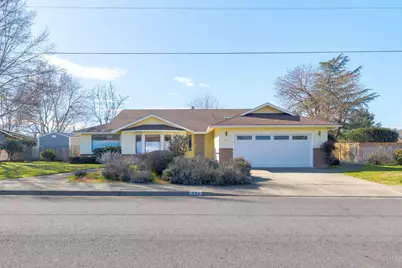 984 Mesman Drive, Grants Pass, OR 97527 - Photo 1