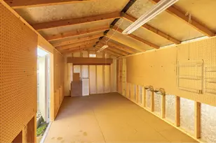 984 Mesman Dr, Grants Pass, OR 97527 - Photo 41