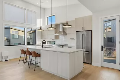 19170 Gateway Loop, Bend, OR 97702 - Photo 17