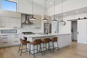 19170 Gateway Loop, Bend, OR 97702 - Photo 13