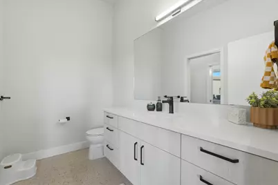 19170 Gateway Loop, Bend, OR 97702 - Photo 35