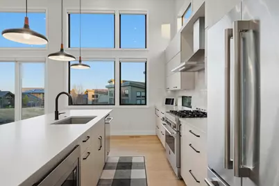 19170 Gateway Loop, Bend, OR 97702 - Photo 19