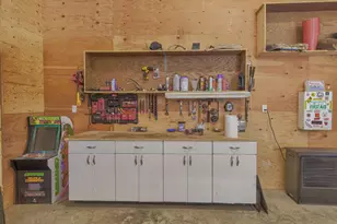 512 Bonnie Ln, Grants Pass, OR 97527 - Photo 57