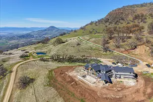 2451 Terri Dr, Medford, OR 97504 - Photo 13