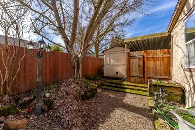 1515 Agape Way, Grants Pass, OR 97527 - Photo 23