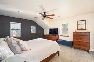 625 N W Compass Ln, Bend, OR 97703 - Photo 19