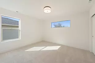 2785 NE Rainier Dr, Bend, OR 97701 - Photo 31