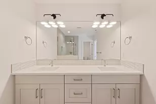 2785 NE Rainier Dr, Bend, OR 97701 - Photo 27