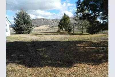 7531 Roberta Drive, Klamath Falls, OR 97603 - Photo 3