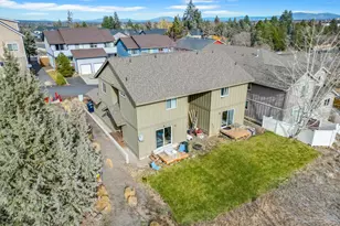 1696 NE Lotus Dr, Bend, OR 97701 - Photo 5