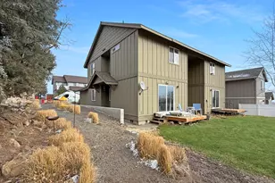 1696 NE Lotus Dr, Bend, OR 97701 - Photo 3