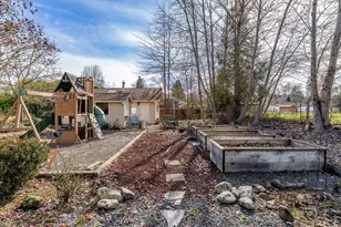 1462 Darneille Ln, Grants Pass, OR 97527 - Photo 35