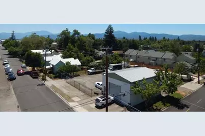 327 S Fir Street, Medford, OR 97501 - Photo 29