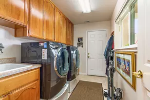 732 Cherrywood Dr, Medford, OR 97504 - Photo 31