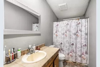 1570 S Peach Street #SPC 26, Medford, OR 97501 - Photo 13