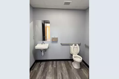 501 SW Veterans Way #103, Redmond, OR 97756 - Photo 7