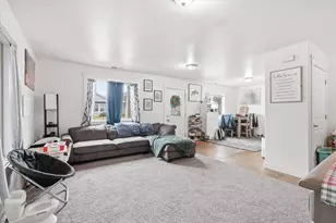 171 Mellecker Way, Medford, OR 97501 - Photo 5