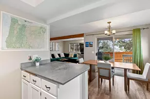 1801 NE Purcell Blvd, Bend, OR 97701 - Photo 9