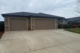 3443 Agate Meadows, White City, OR 97503 - Photo 3