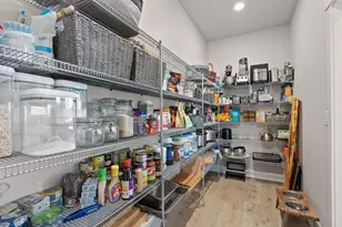 3843 NE Oakside Loop, Bend, OR 97701 - Photo 11