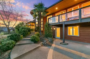 157 Ashland Acres Rd, Ashland, OR 97520 - Photo 3