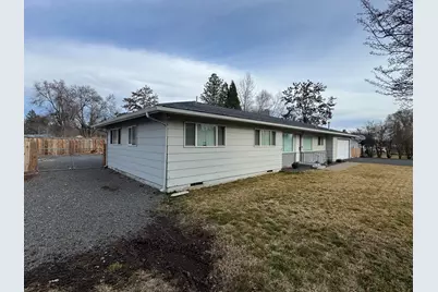 3267 Hope Street, Klamath Falls, OR 97603 - Photo 3