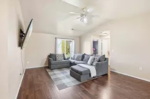 3851 Agate Meadows Ct, White City, OR 97503 - Photo 7